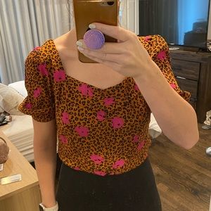 Vibrant puff sleeve top